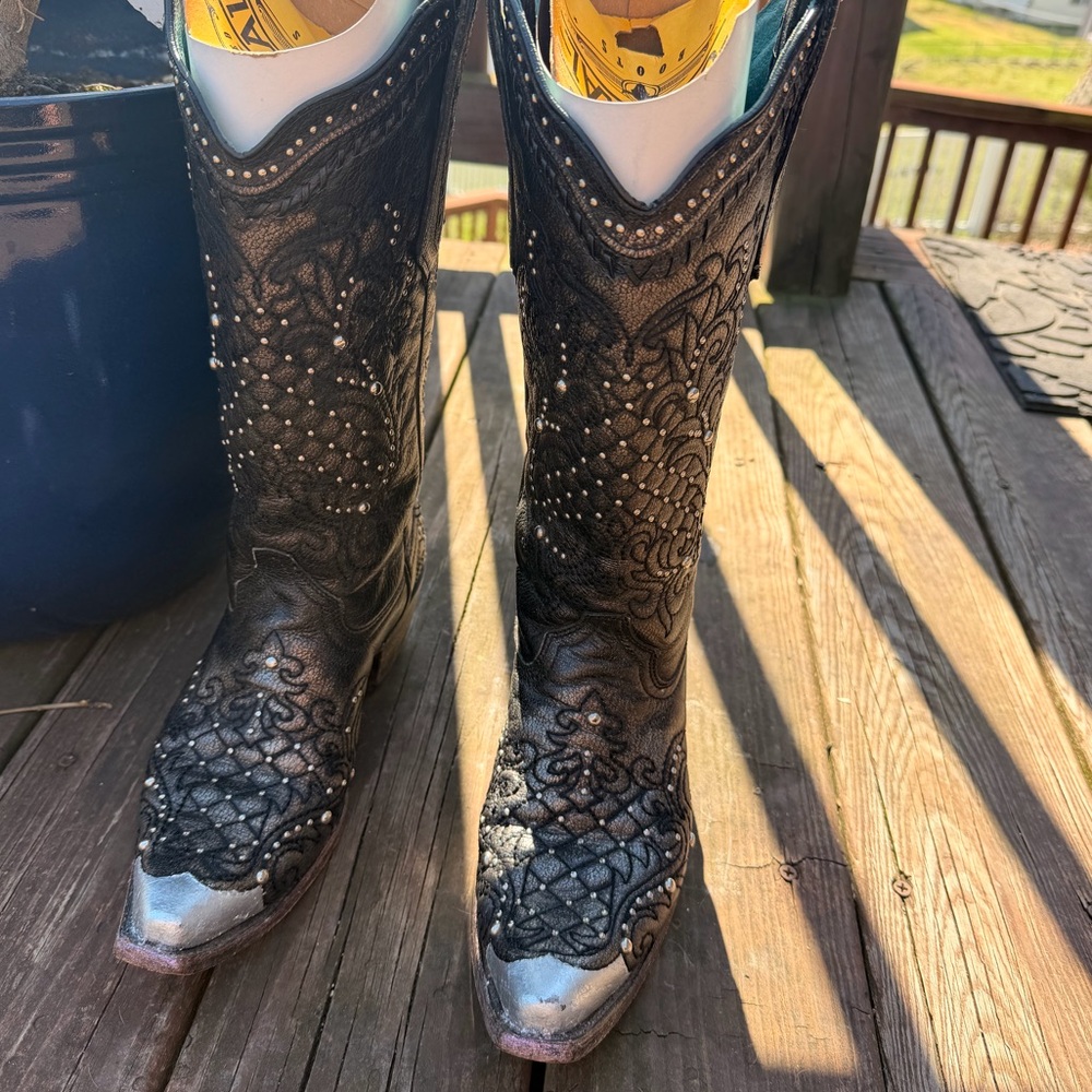 Corral Studded, Elaborately, Embroidered, Boots. - Picture 7 of 13